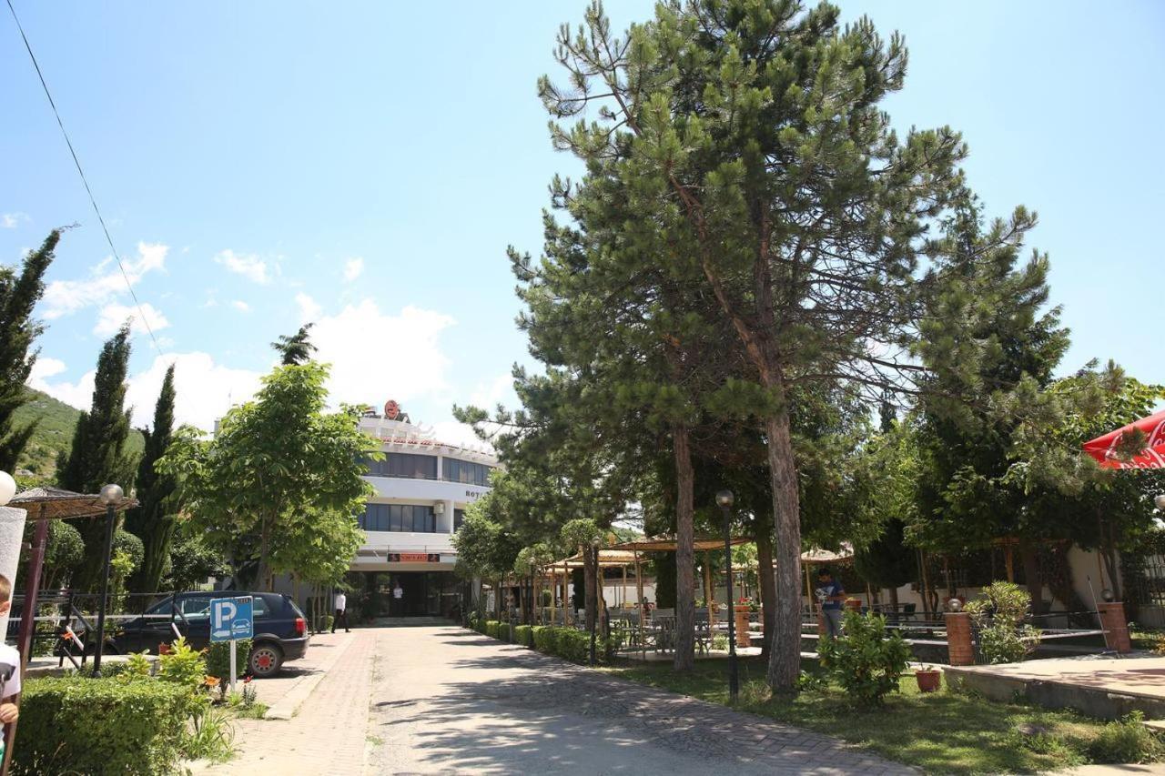Sirena Hotel Tushemisht Exterior foto