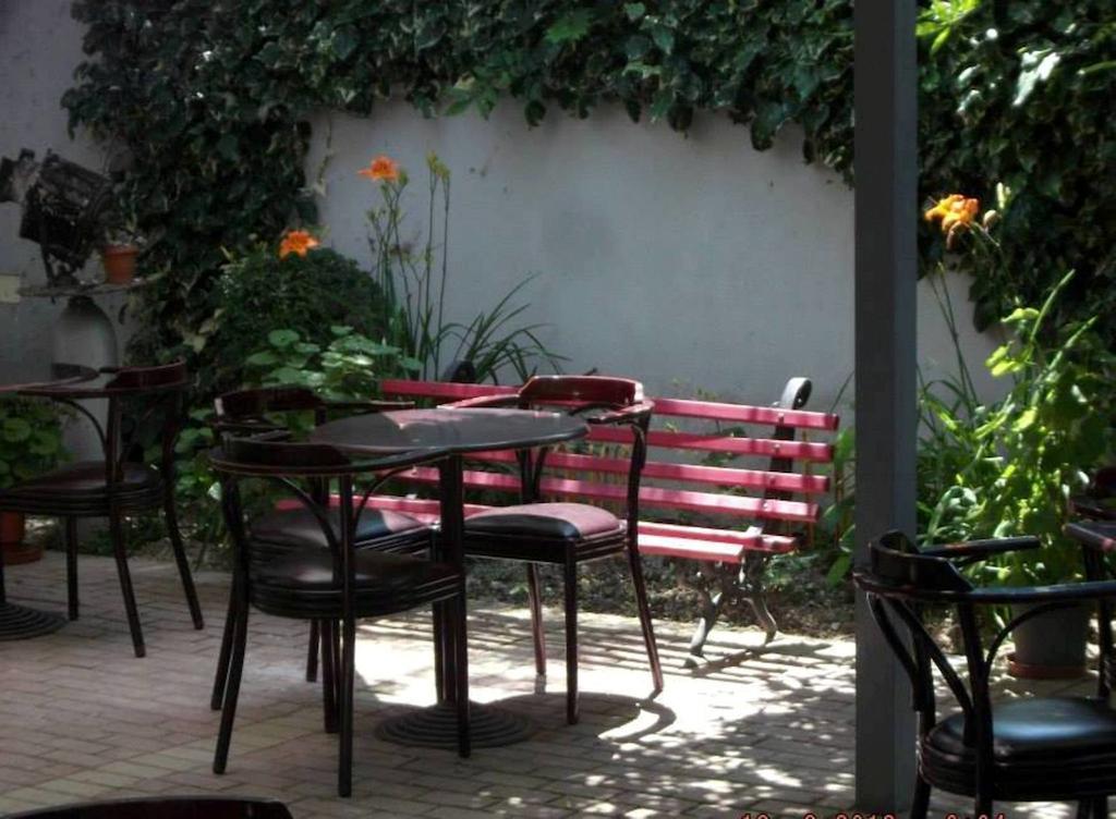 Sirena Hotel Tushemisht Exterior foto